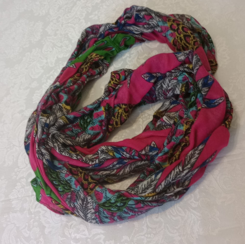 Scarf - Picture 3 of 8